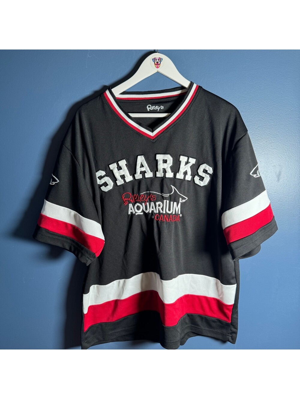 Ripley's Aquarium of Canada Sharks Hockey Style Jersey Black Red Size LG